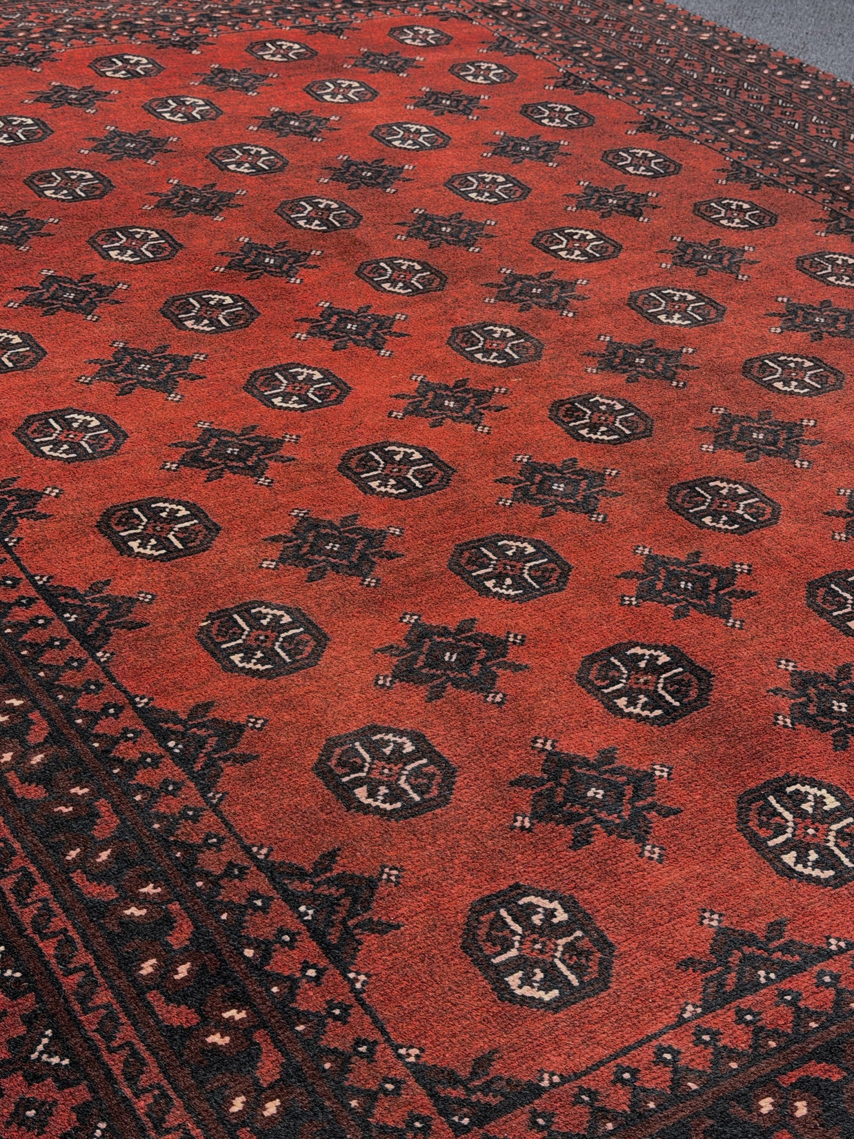 Turkoman Rug  - 281 cm x 215 cm