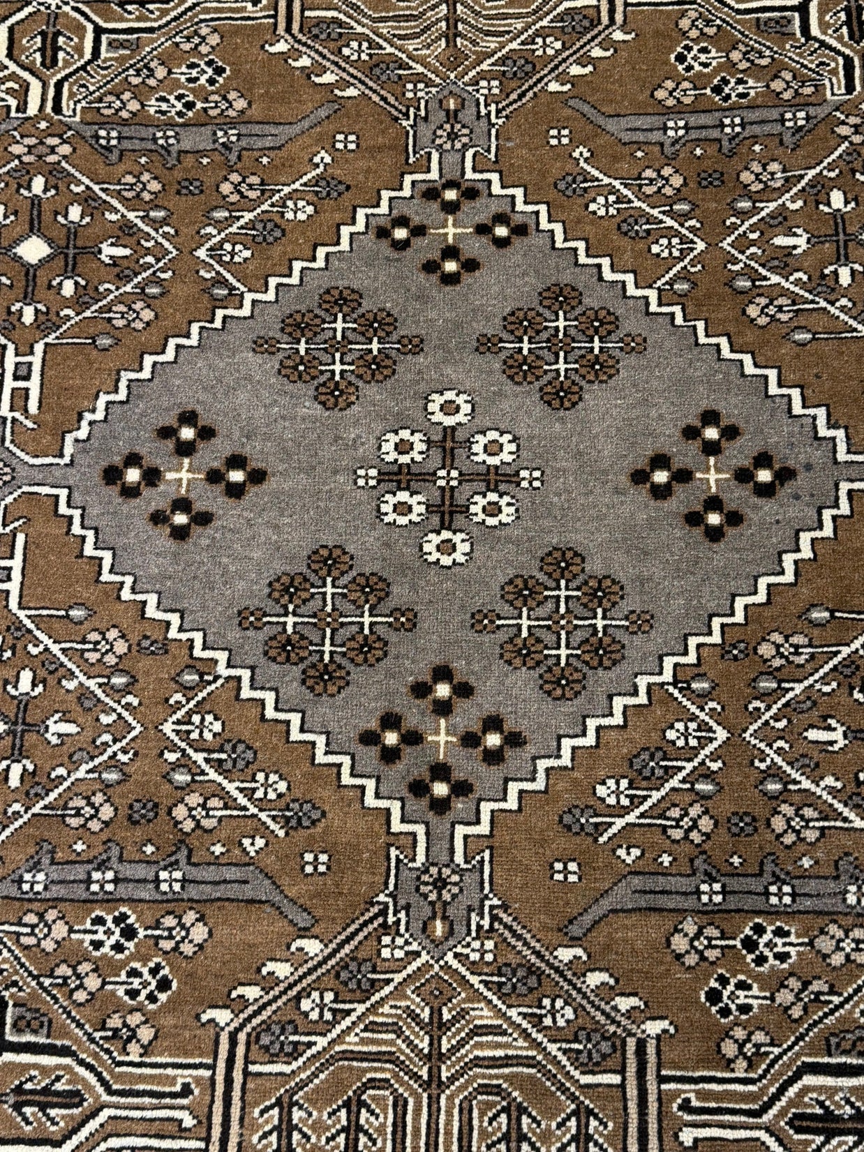 Gabbeh Rug (Vintage) - 290 cm x 210 cm
