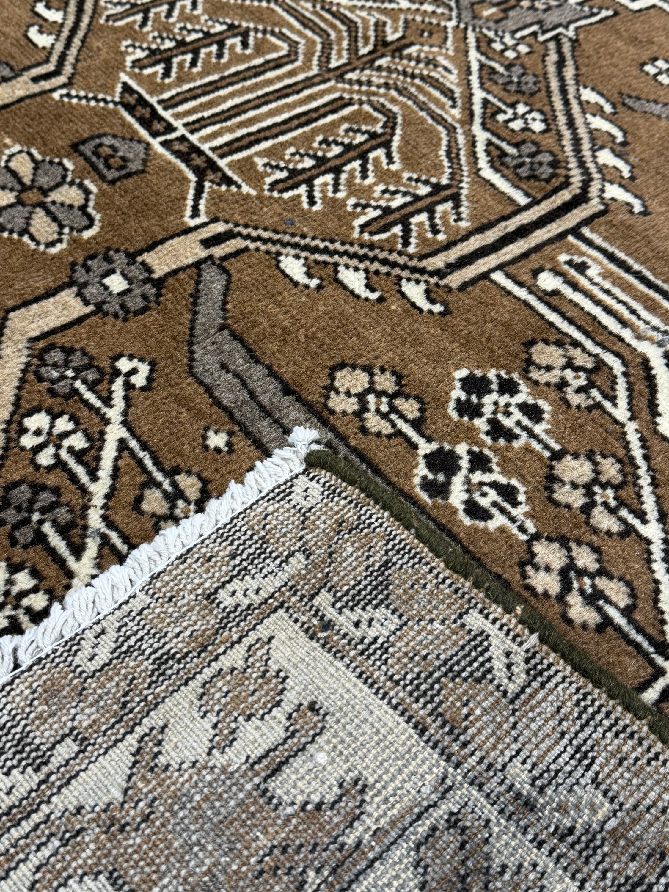 Gabbeh Rug (Vintage) - 290 cm x 210 cm
