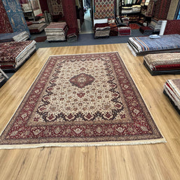 Isfahan Rug - 431 cm x 306 cm