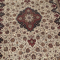 Isfahan Rug - 431 cm x 306 cm