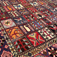 Bakhtiari Rug - 295 cm x 210 cm