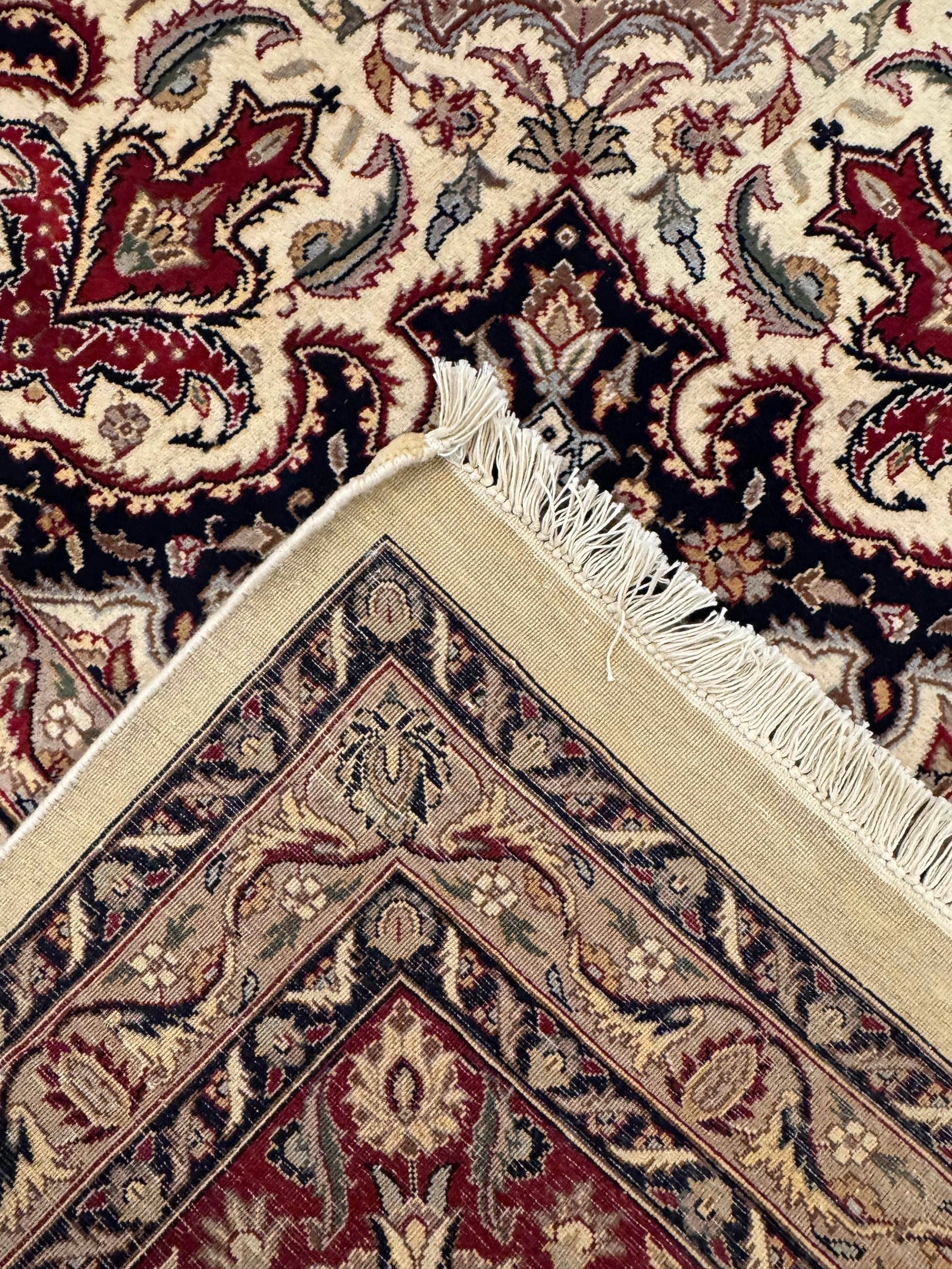 Isfahan Rug - 431 cm x 306 cm
