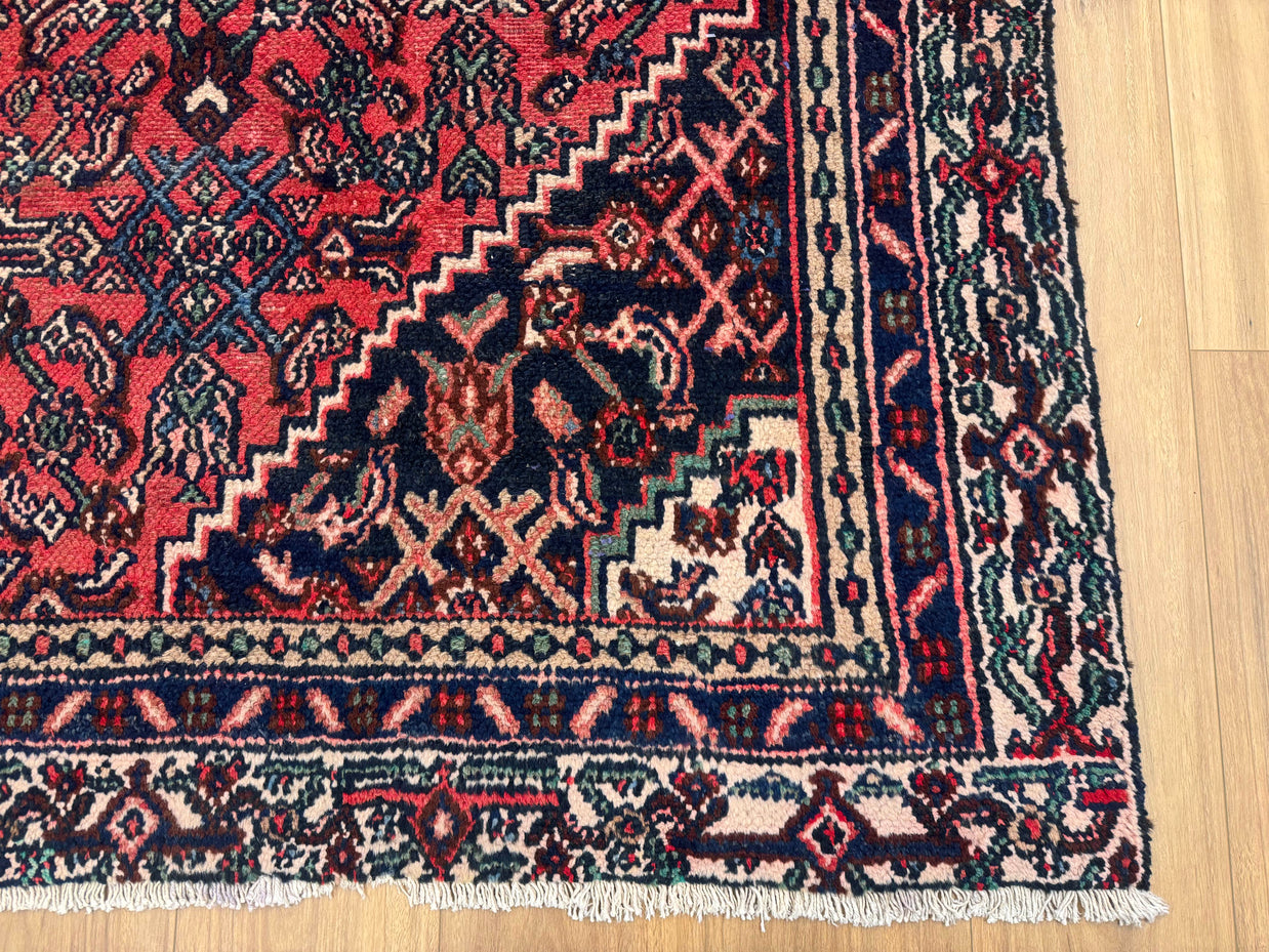 Hamadan Rug - 284 cm x 186 cm