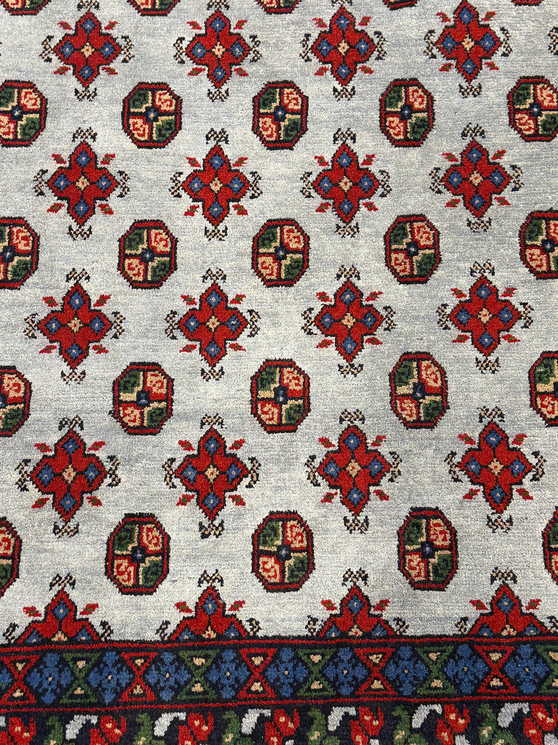Turkoman Rug - 298 cm x 201 cm