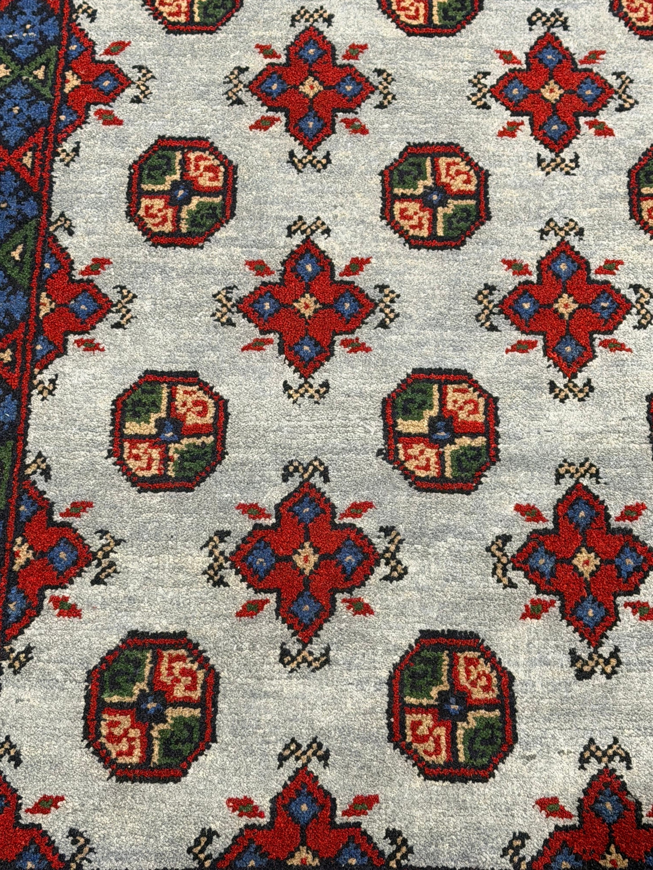 Turkoman Rug - 298 cm x 201 cm