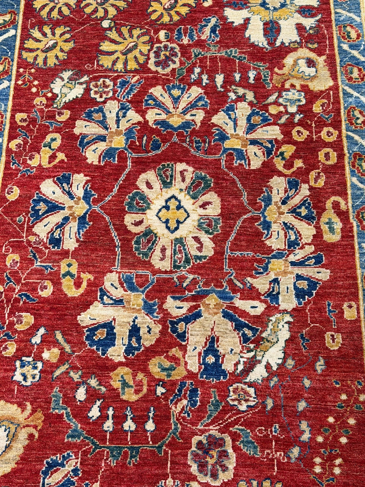 Khurjeen Rug  - 275 cm x 185 cm