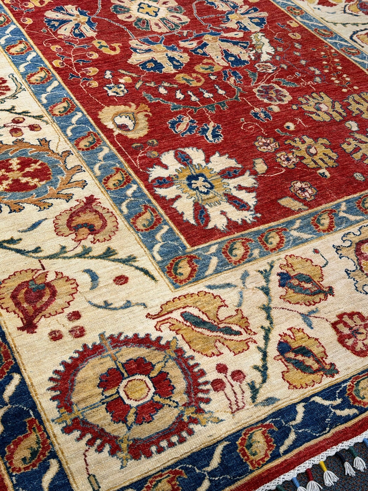 Khurjeen Rug  - 275 cm x 185 cm