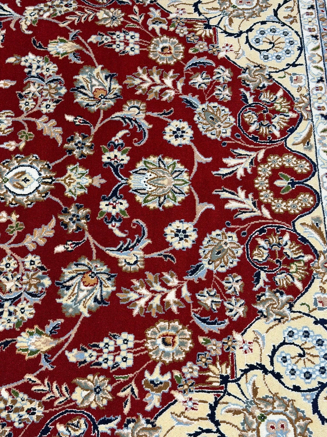 Nain Rug  - 304 cm x 193 cm