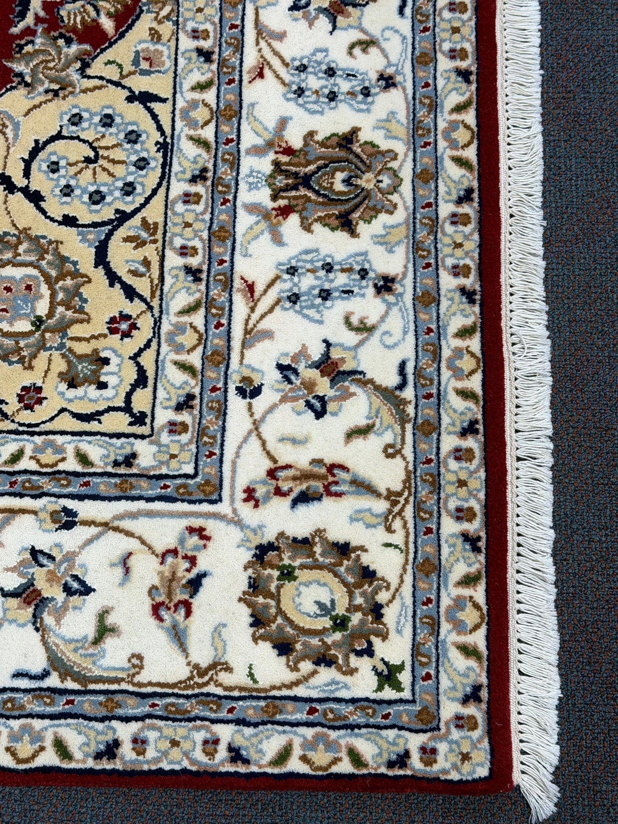 Nain Rug  - 304 cm x 193 cm