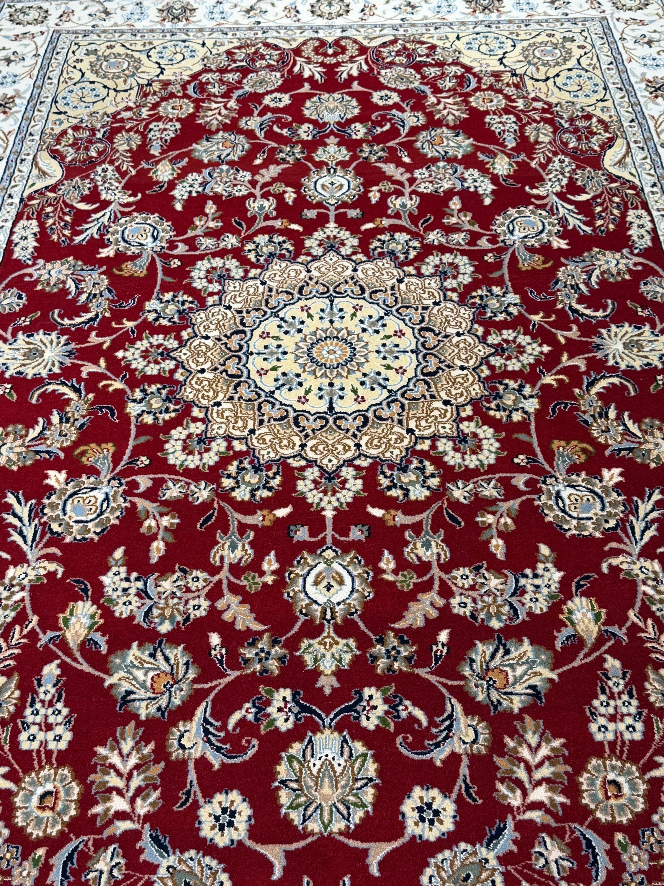 Nain Rug  - 304 cm x 193 cm