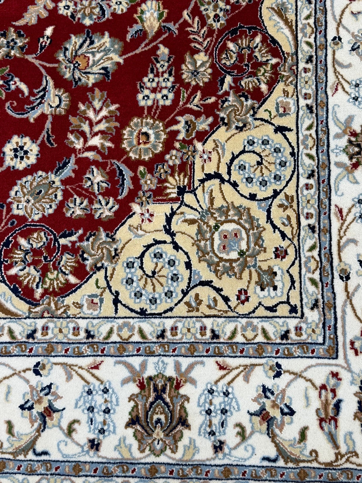 Nain Rug  - 304 cm x 193 cm