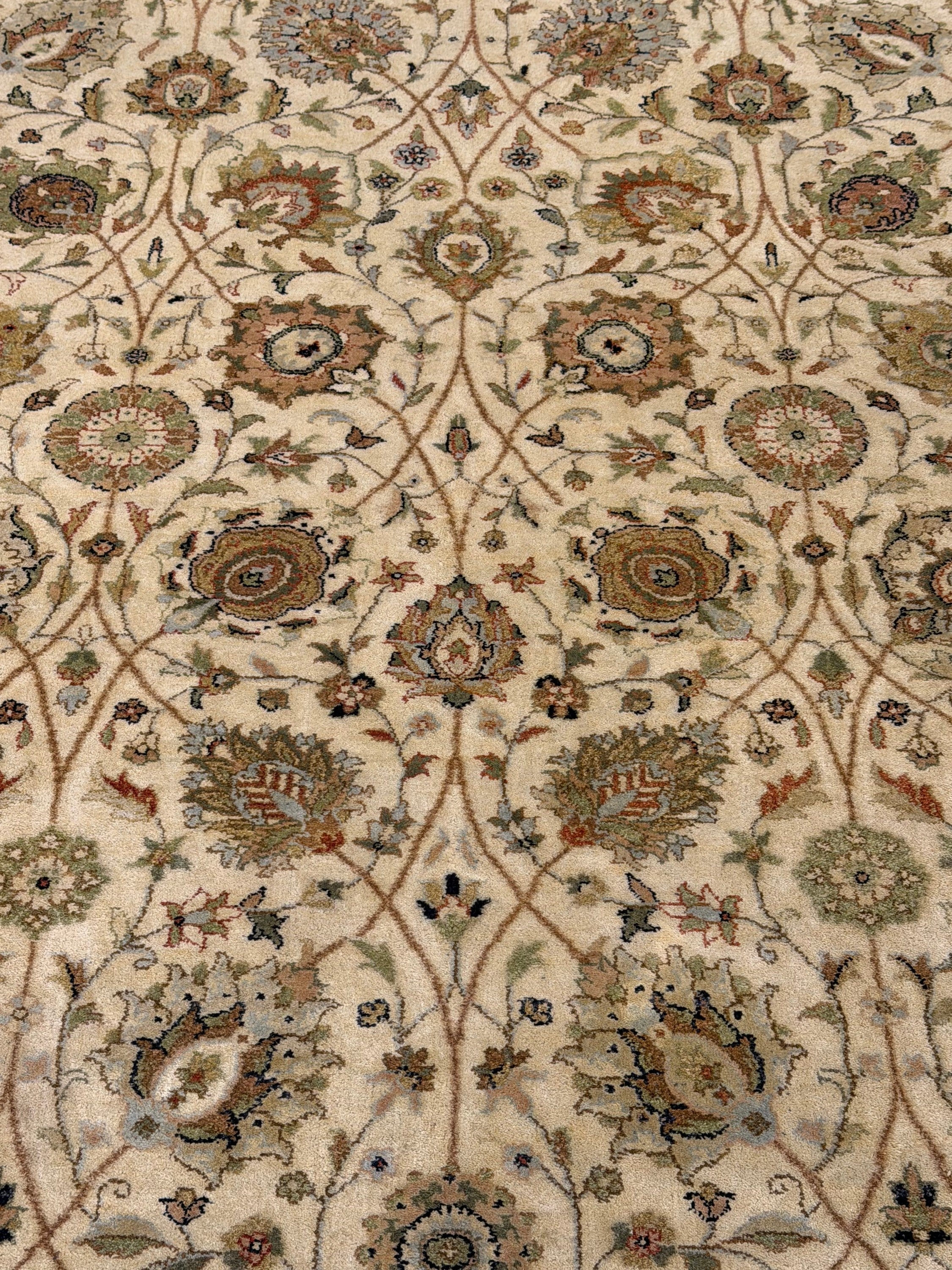 Ziegler Rug  - 276 cm x 186 cm