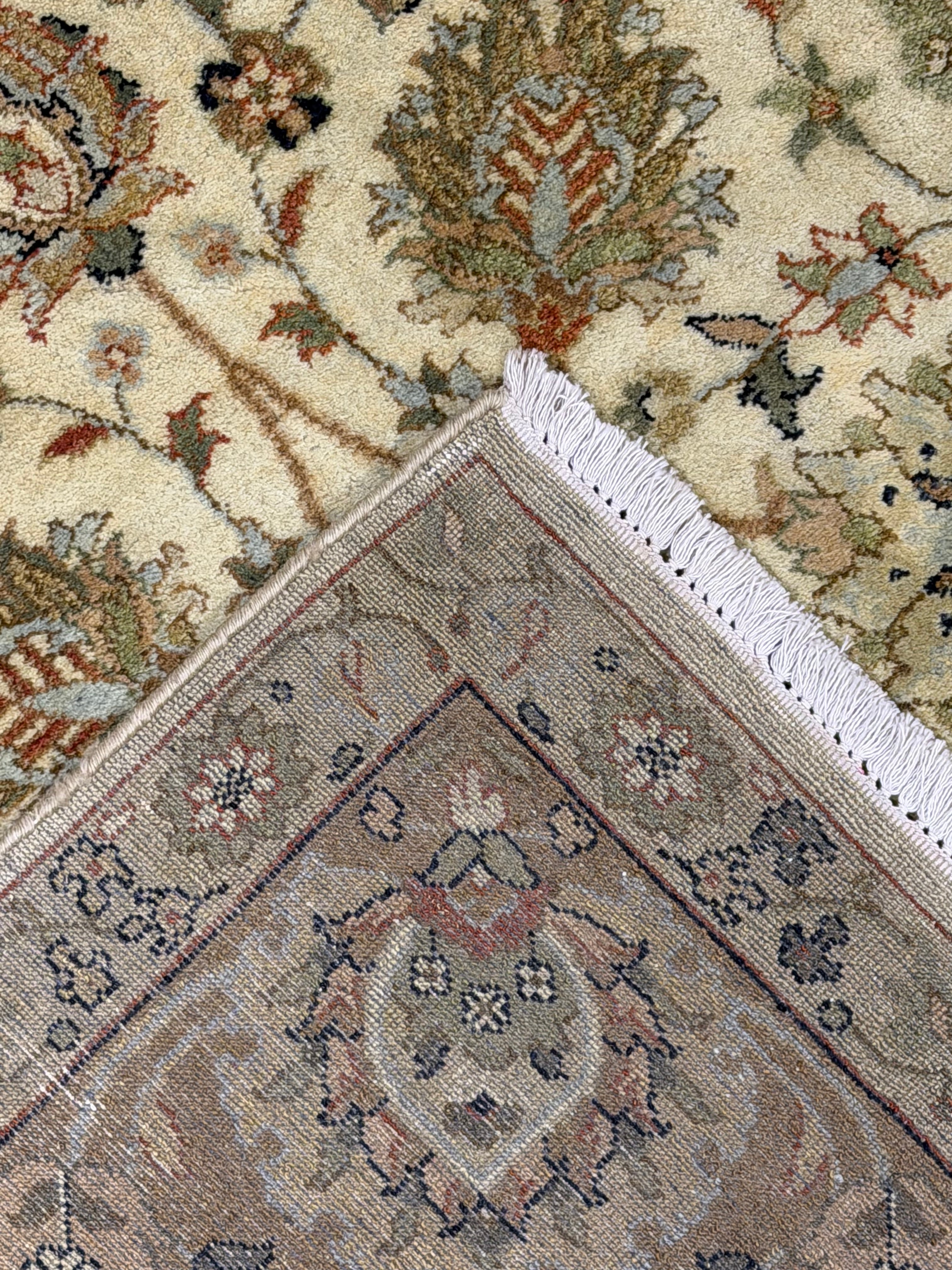 Ziegler Rug  - 276 cm x 186 cm