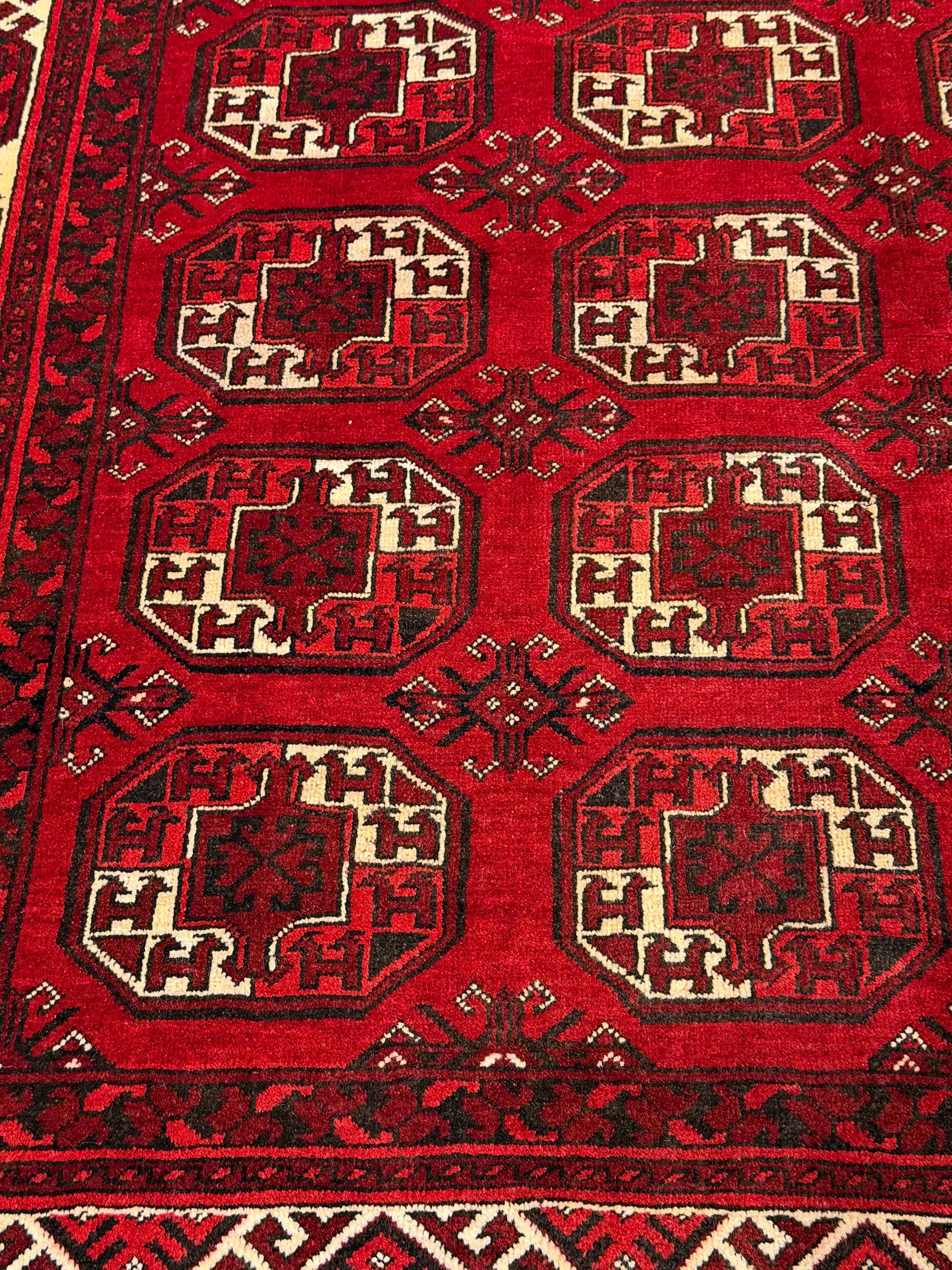 Turkoman Rug (Fine) - 276 cm x 209 cm