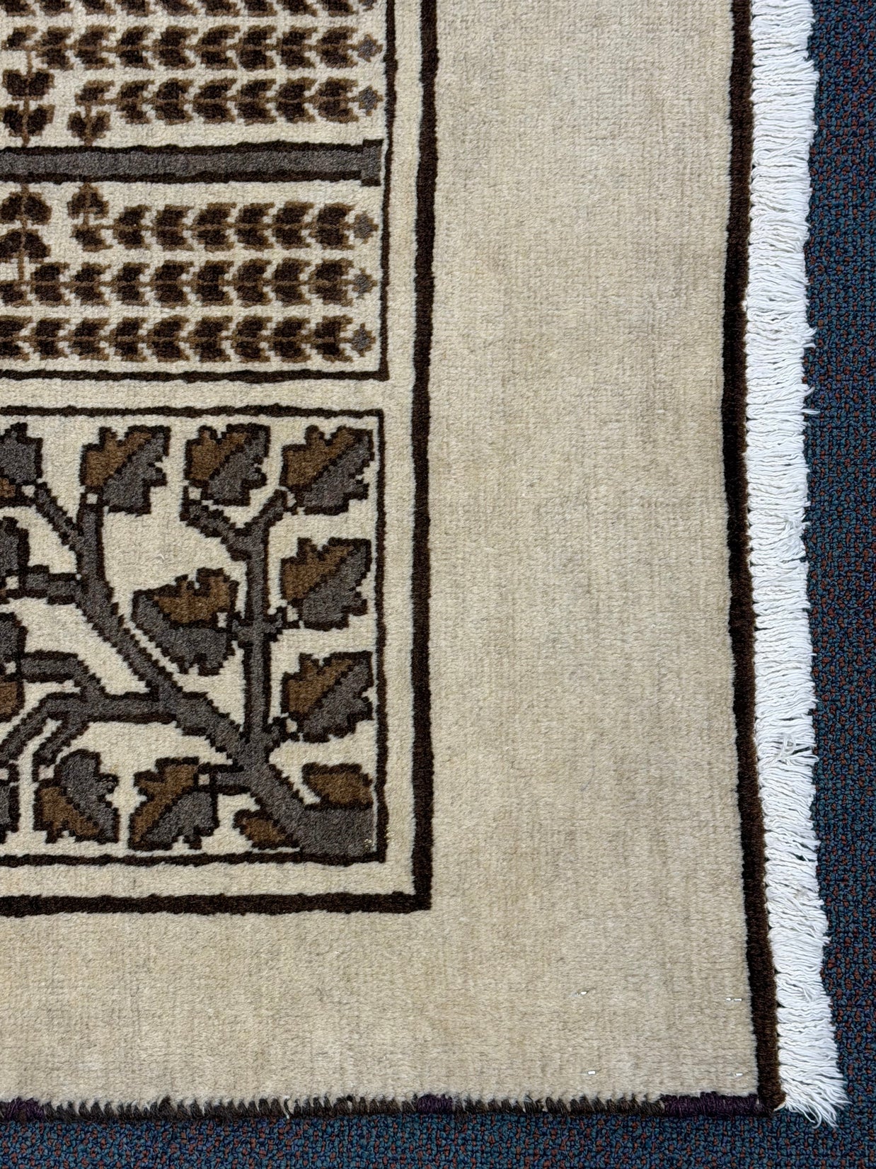 Bakhtiari Rug  - 290 cm x 175 cm