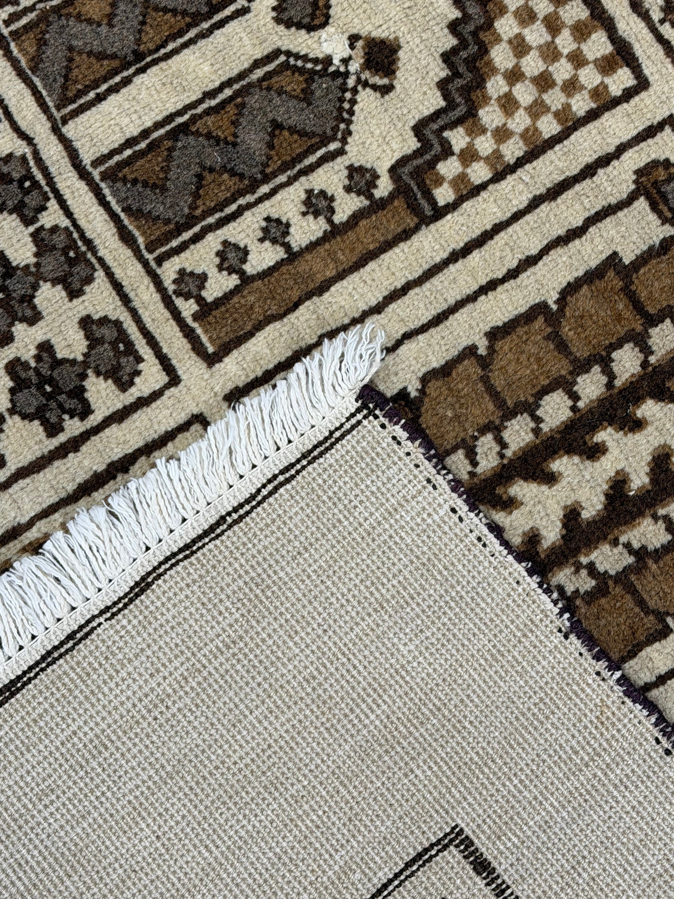 Bakhtiari Rug  - 290 cm x 175 cm