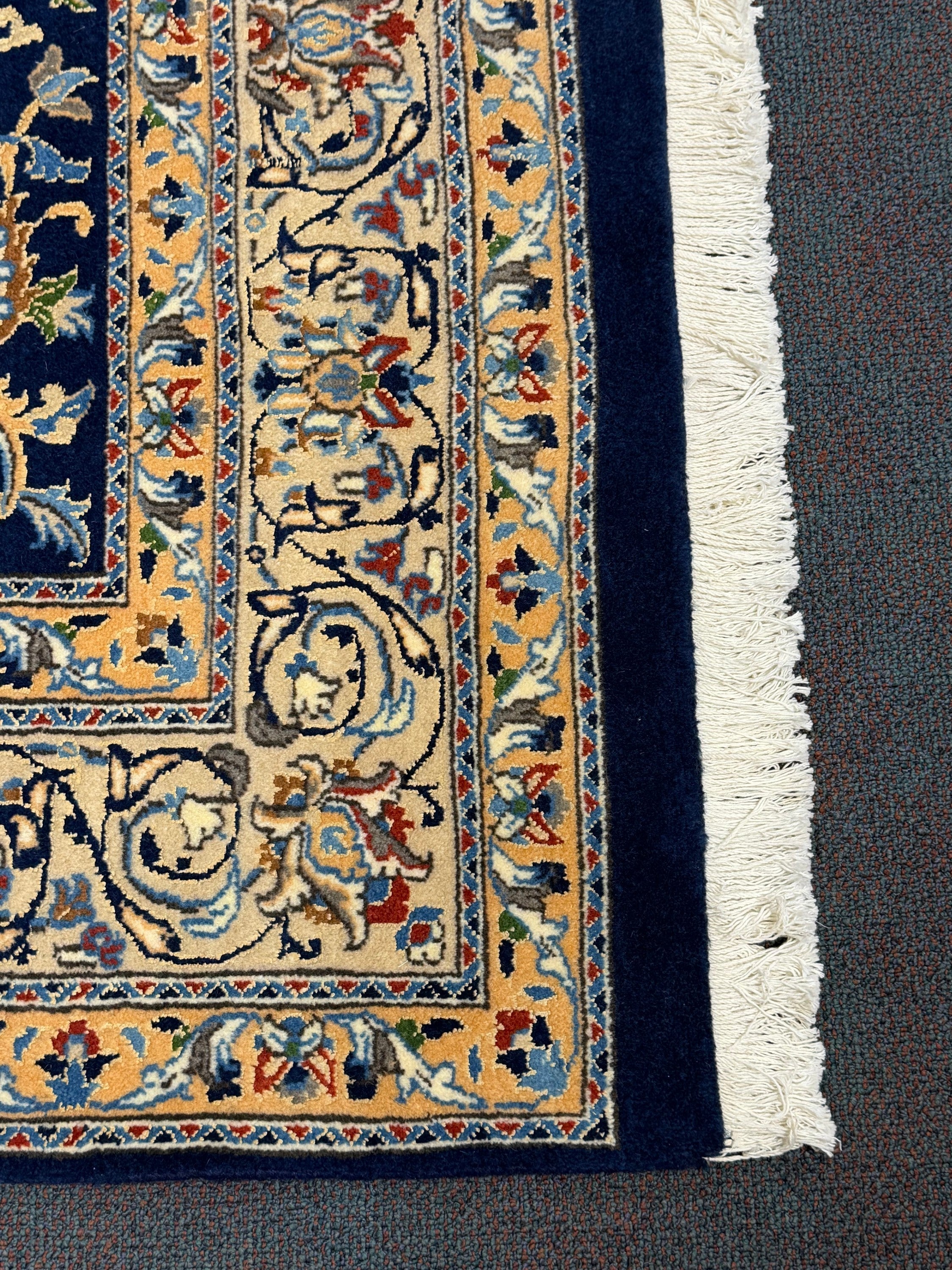 Nain Rug - 298 cm x 196 cm
