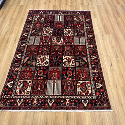 Bakhtiari Rug - 315 cm x 205 cm