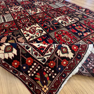 Bakhtiari Rug - 315 cm x 205 cm