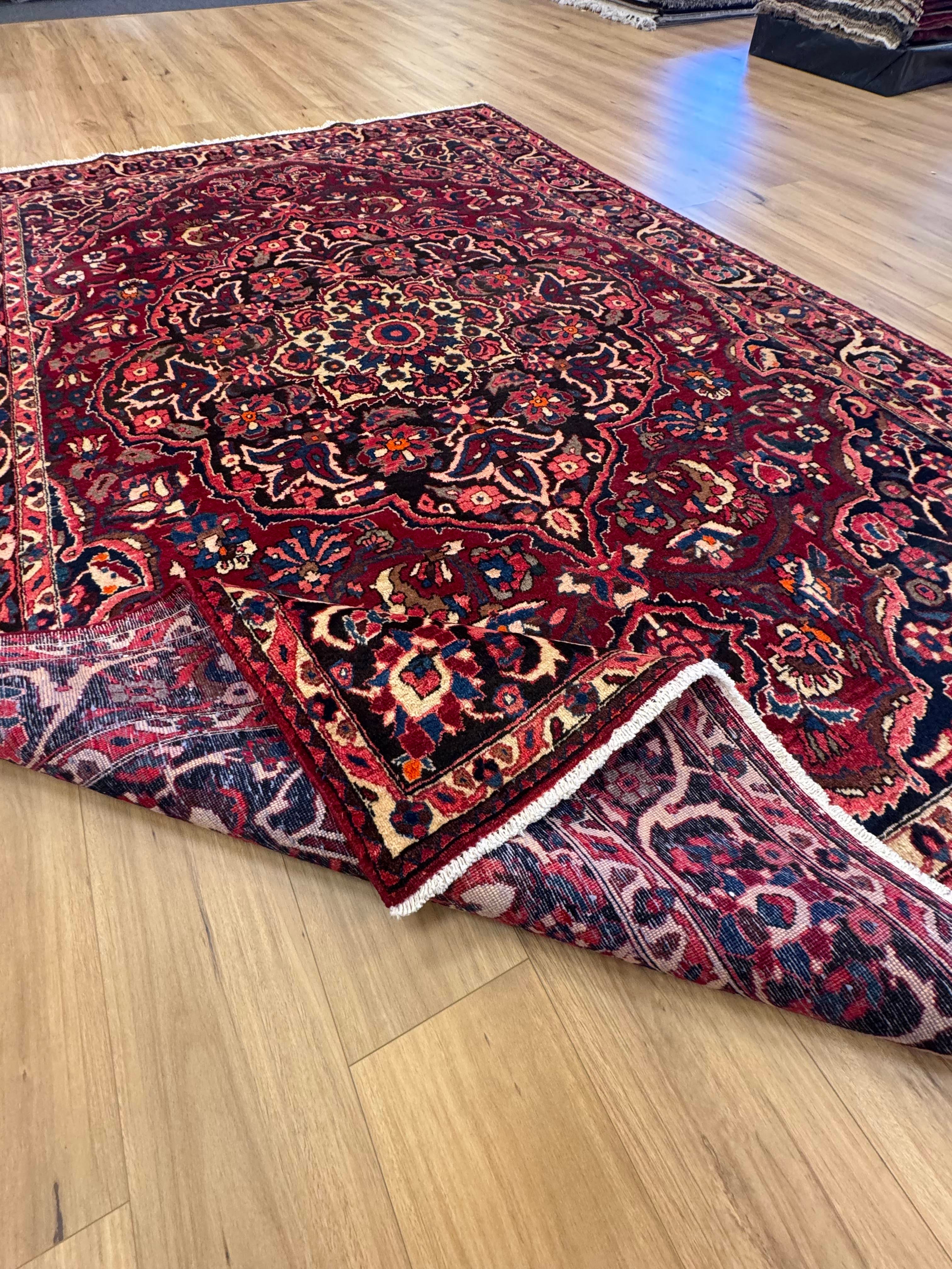 Bakhtiari Rug - 310 cm x 205 cm