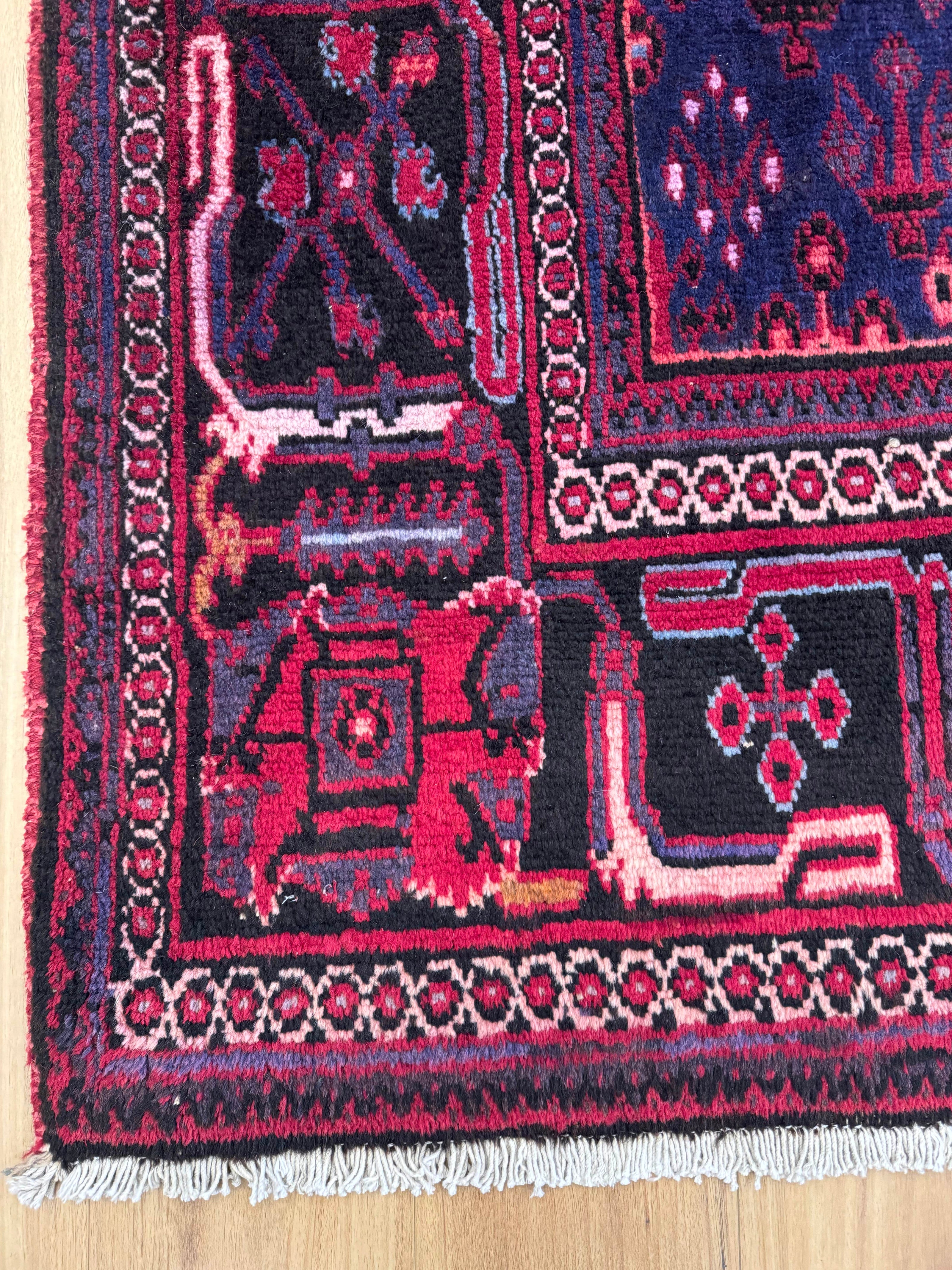 Meimeh Rug - 310 cm x 220 cm