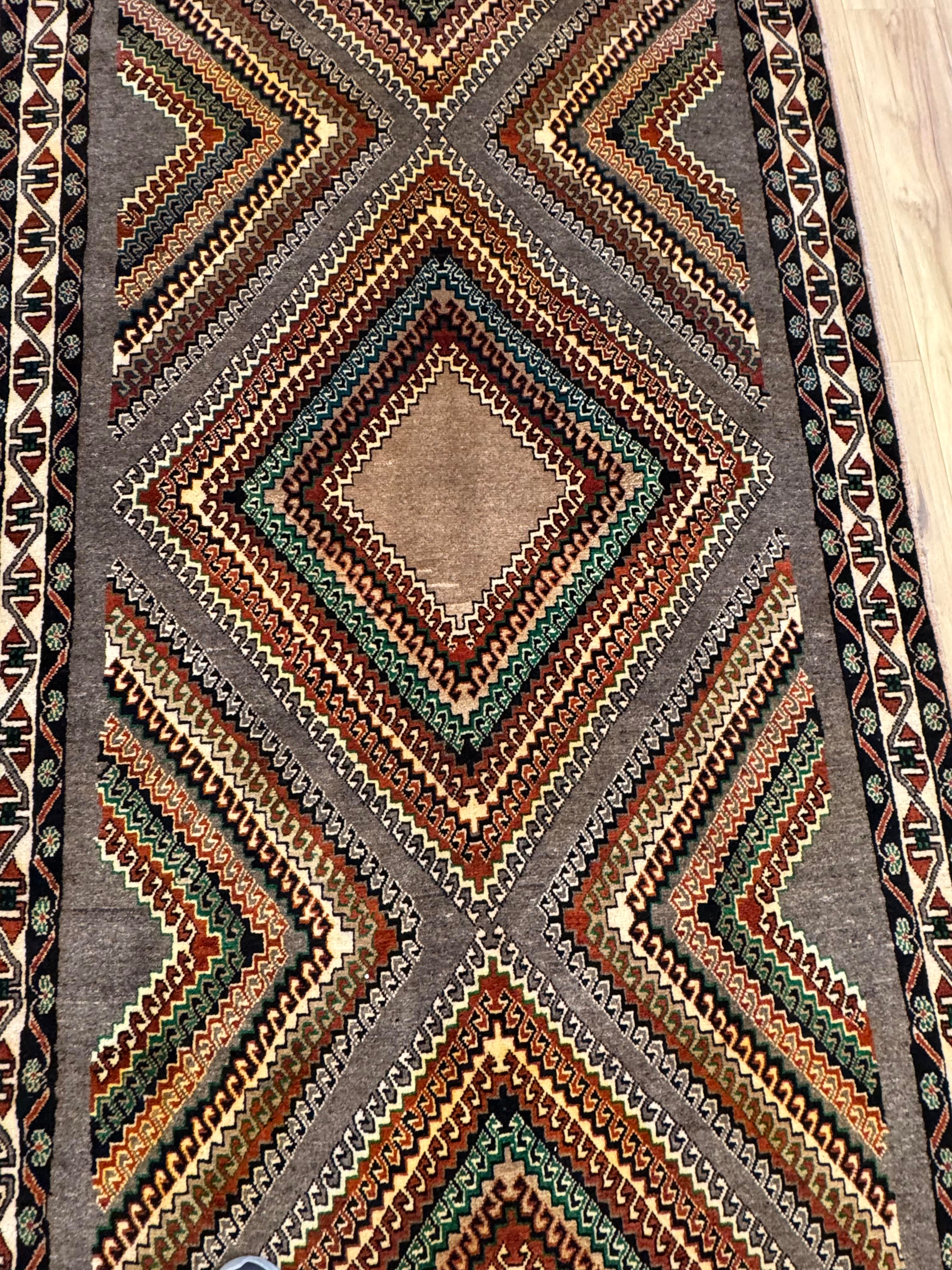 Gabbeh Rug - 300 cm x 155 cm