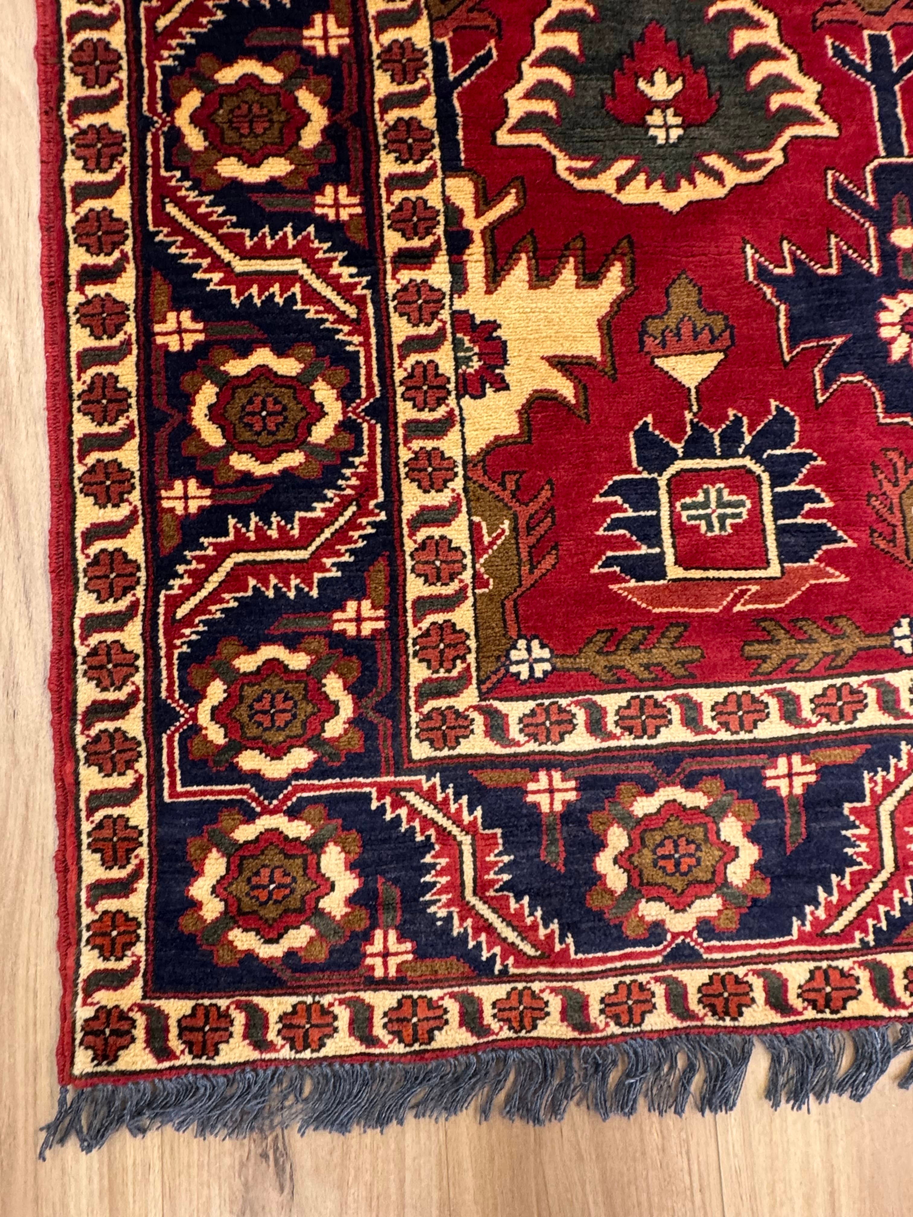 Karghai Rug - 294 cm x 211 cm