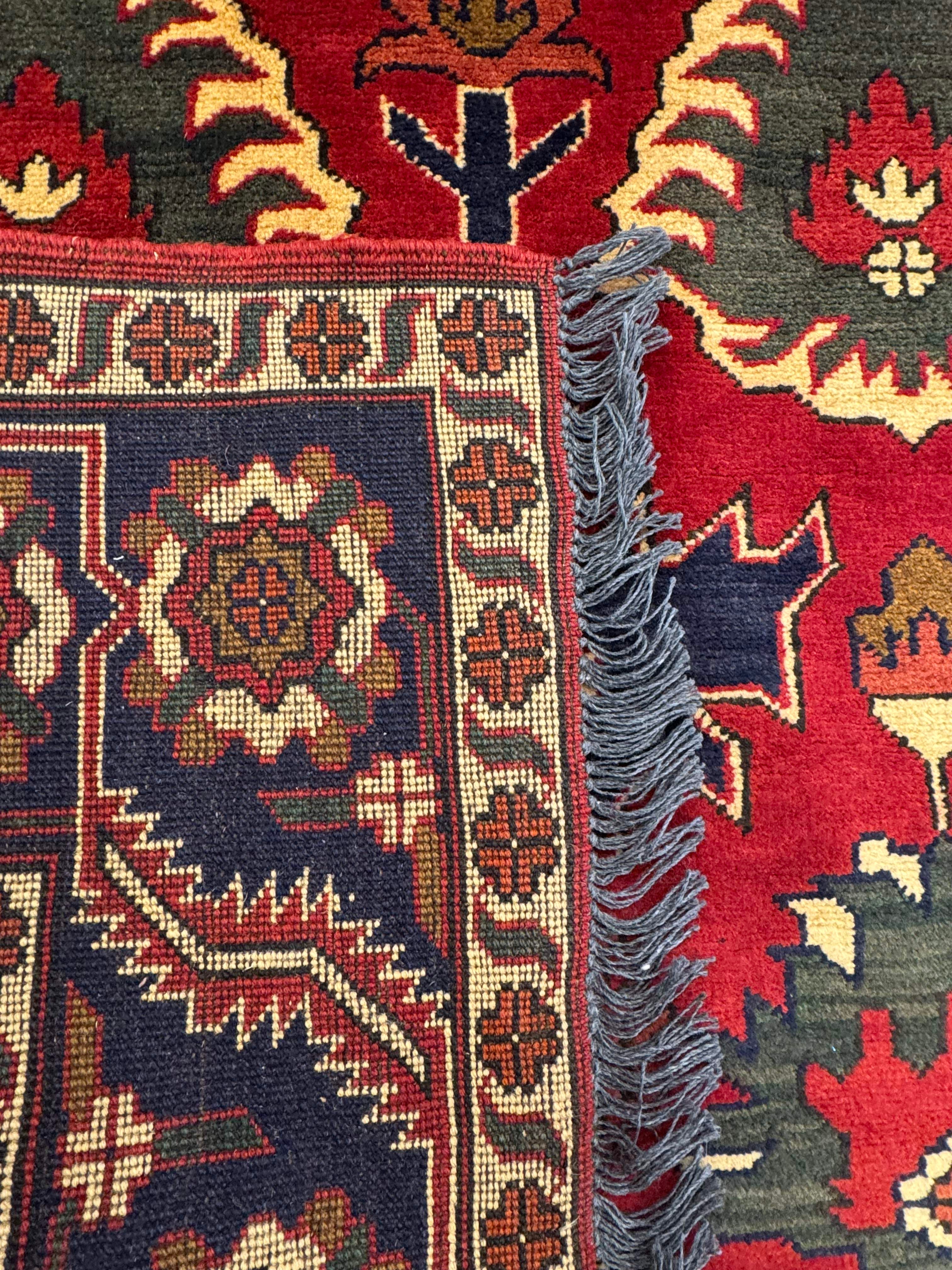 Karghai Rug - 294 cm x 211 cm