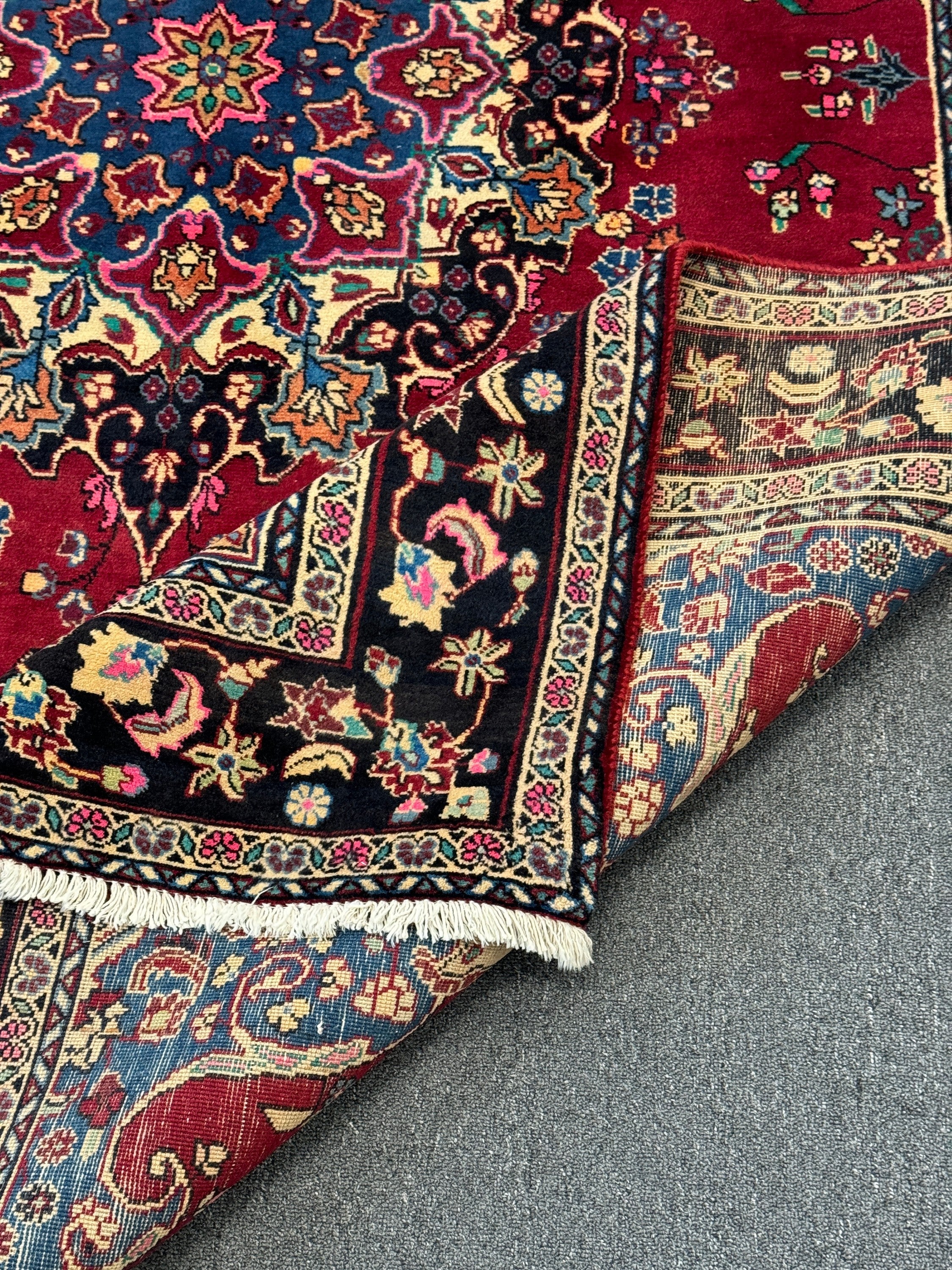 Kashmar Rug - 295 cm x 195 cm