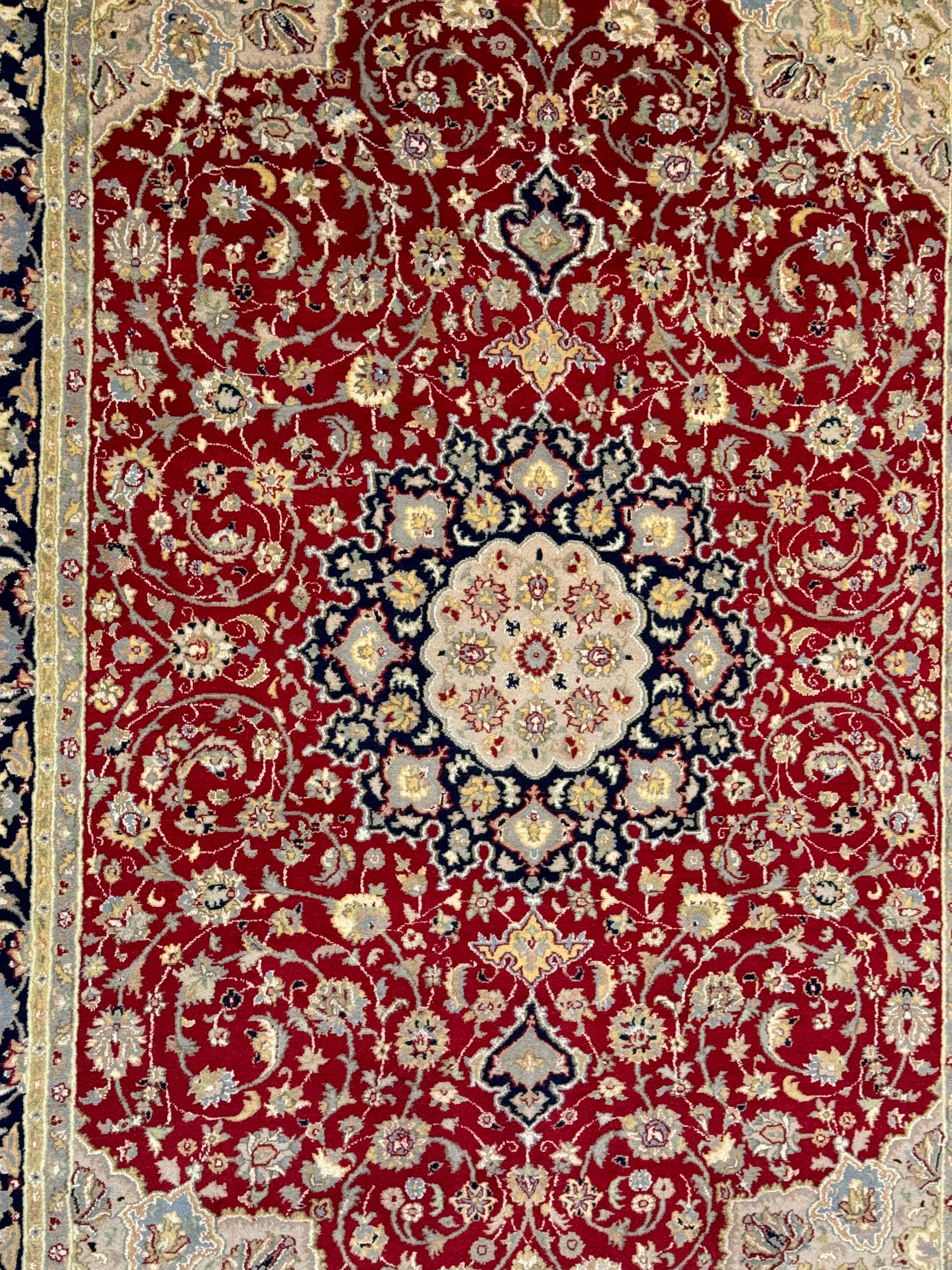 Kashan Rug - 284 cm x 184 cm