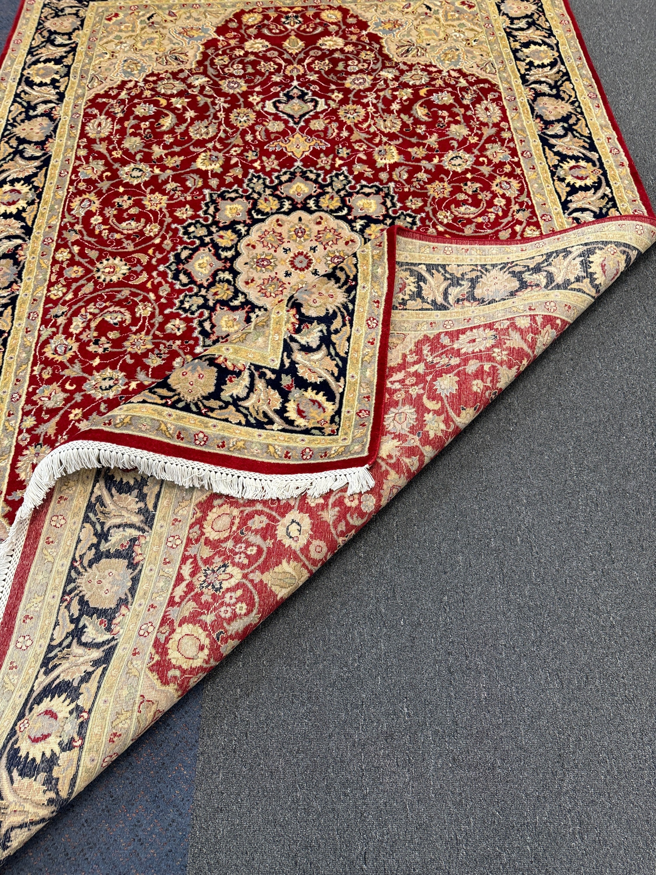 Kashan Rug - 284 cm x 184 cm