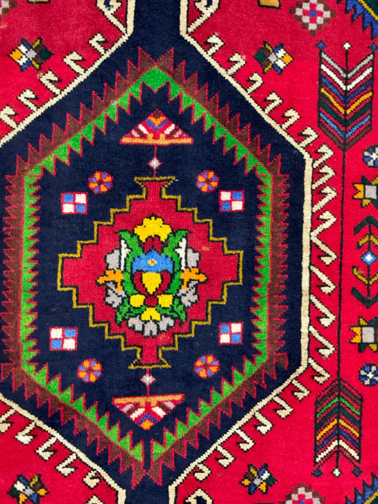 Ardabil Rug - 290 cm x 205 cm