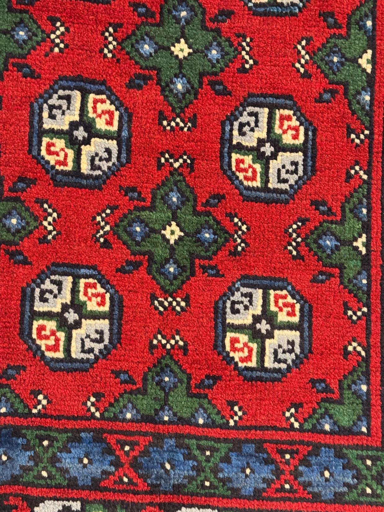 Turkoman Rug - 291 cm x 200 cm