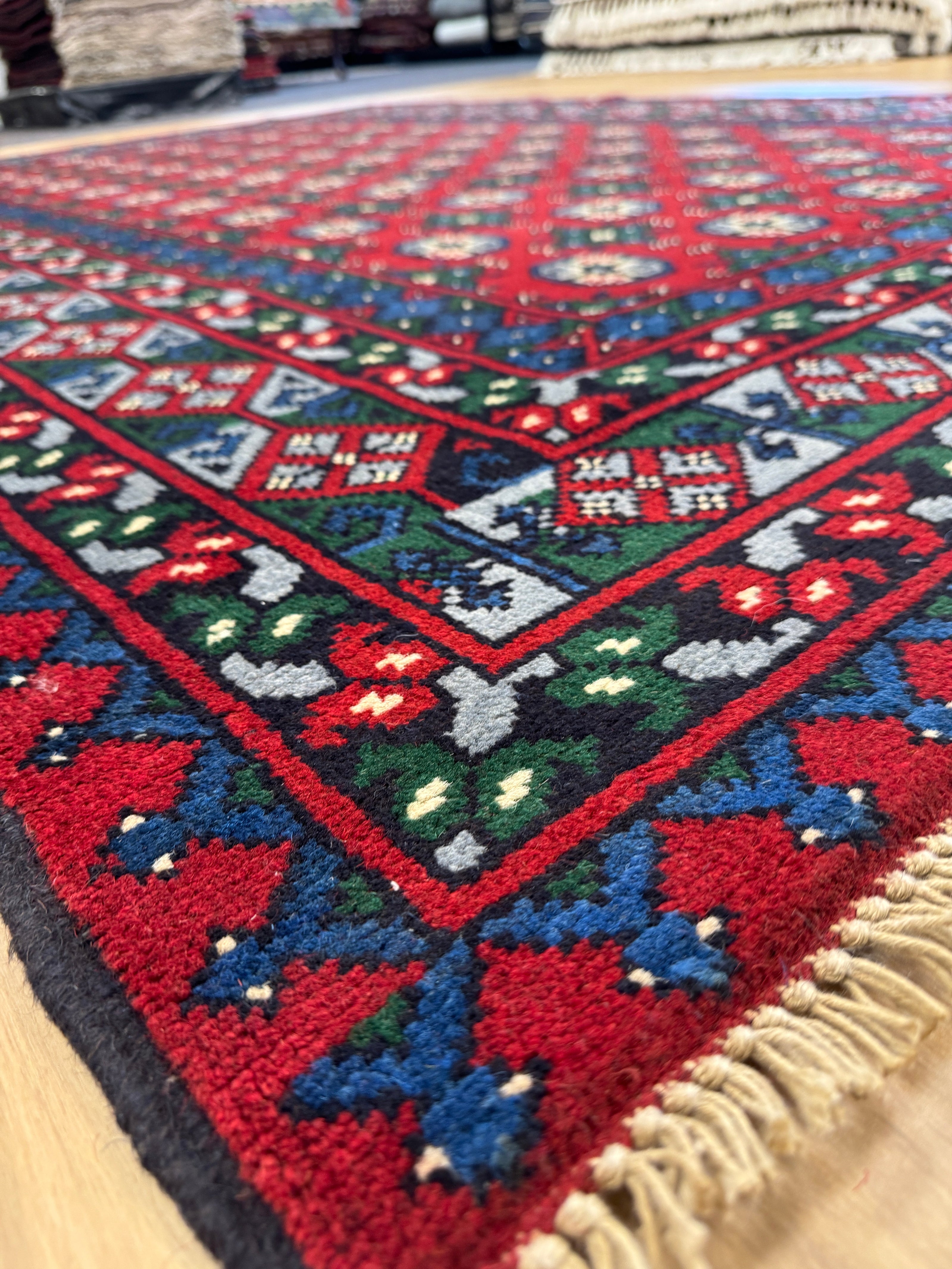 Turkoman Rug - 291 cm x 200 cm