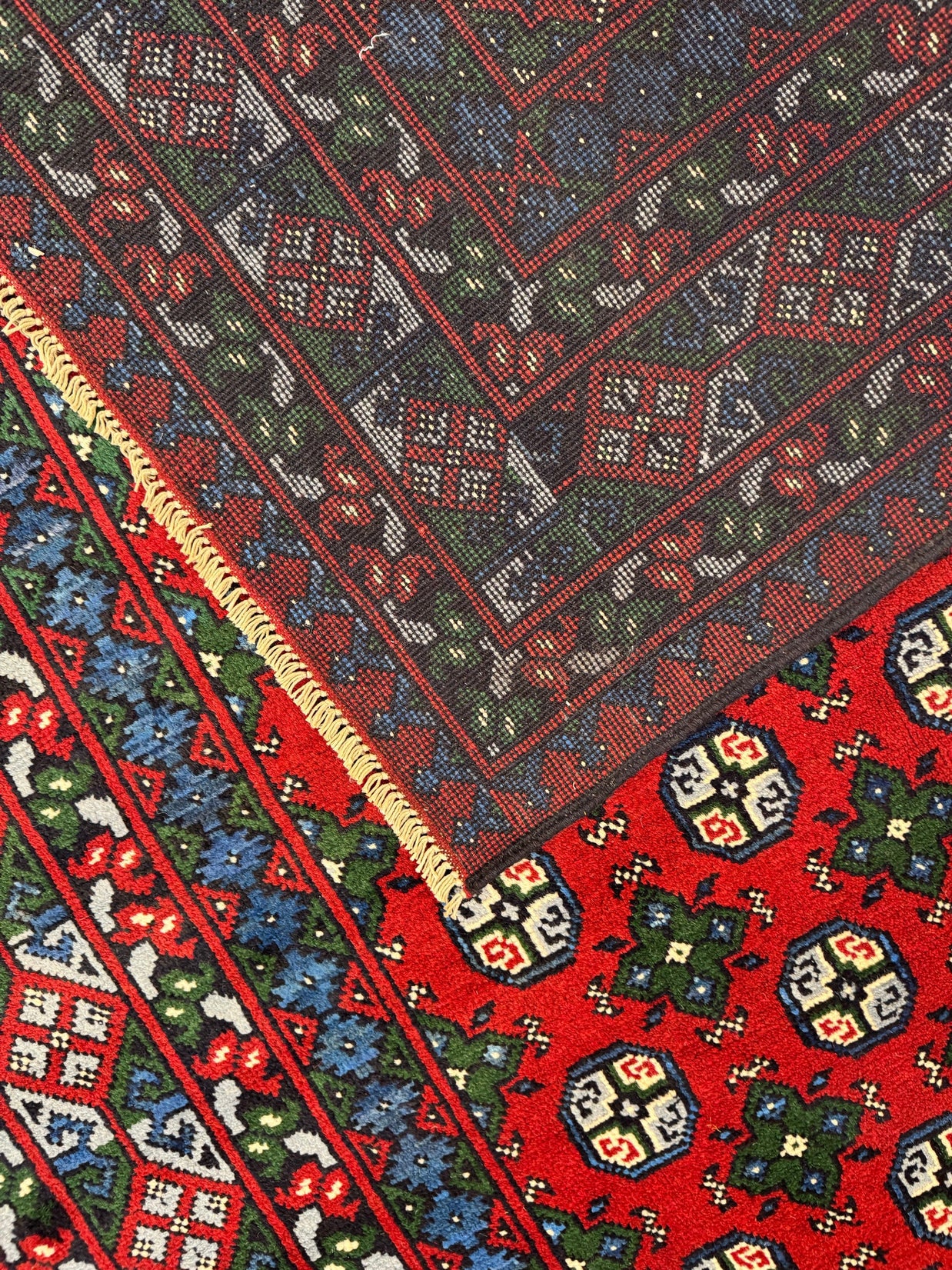 Turkoman Rug - 291 cm x 200 cm