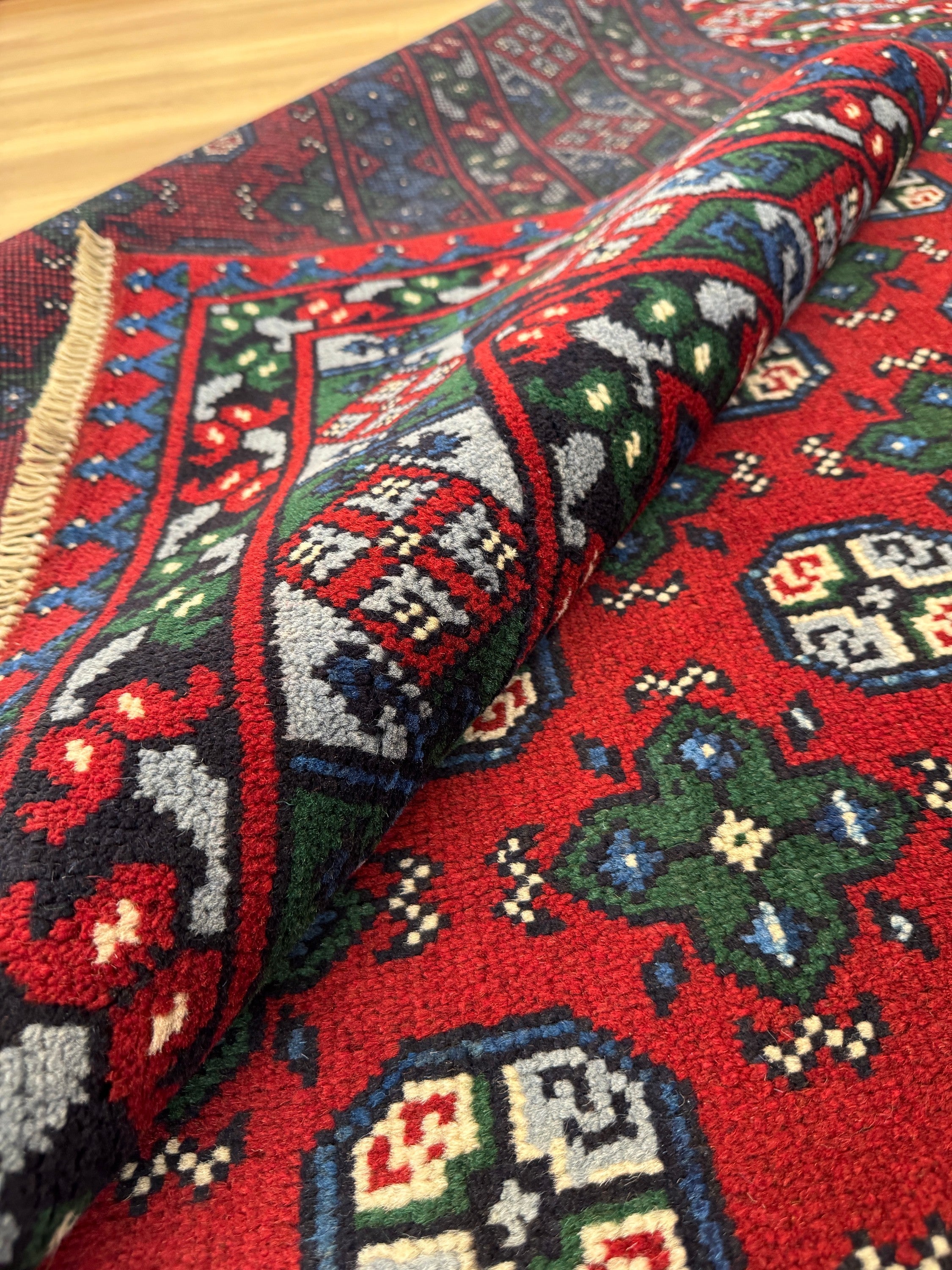 Turkoman Rug - 291 cm x 200 cm