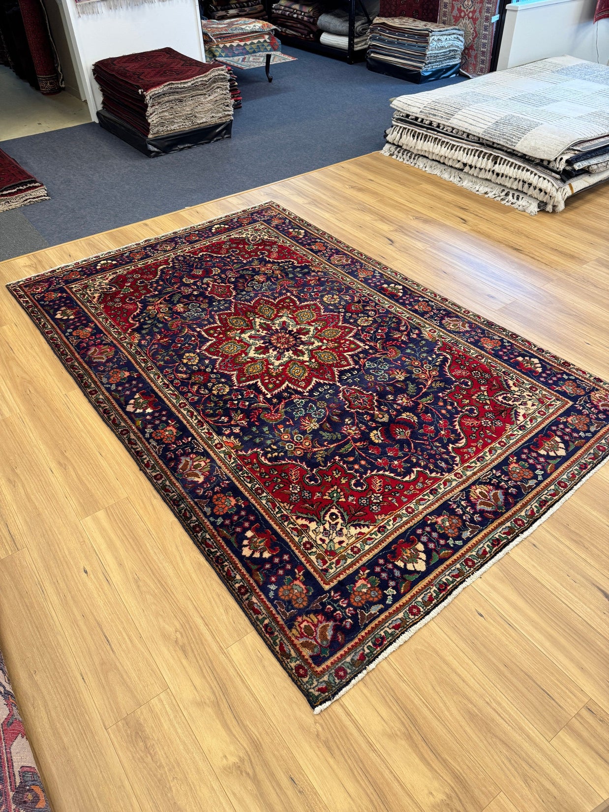 Tabriz Rug - 303 cm x 196 cm