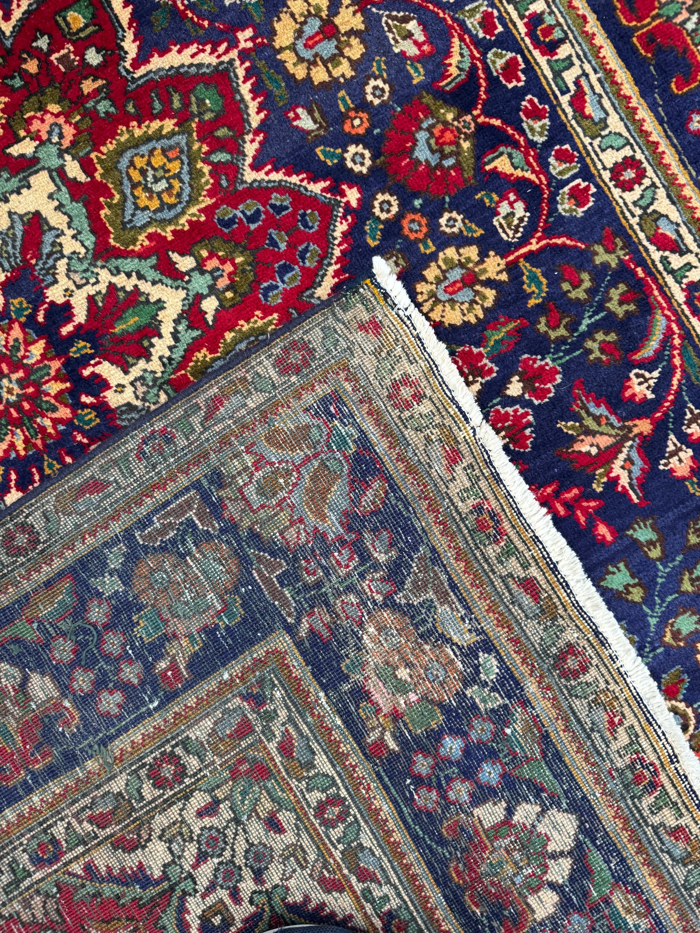 Tabriz Rug - 303 cm x 196 cm