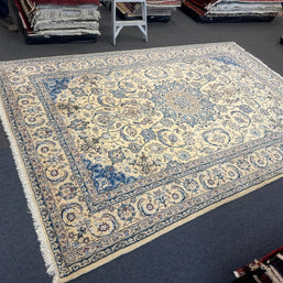 Nain Rug - 375 cm x 255 cm