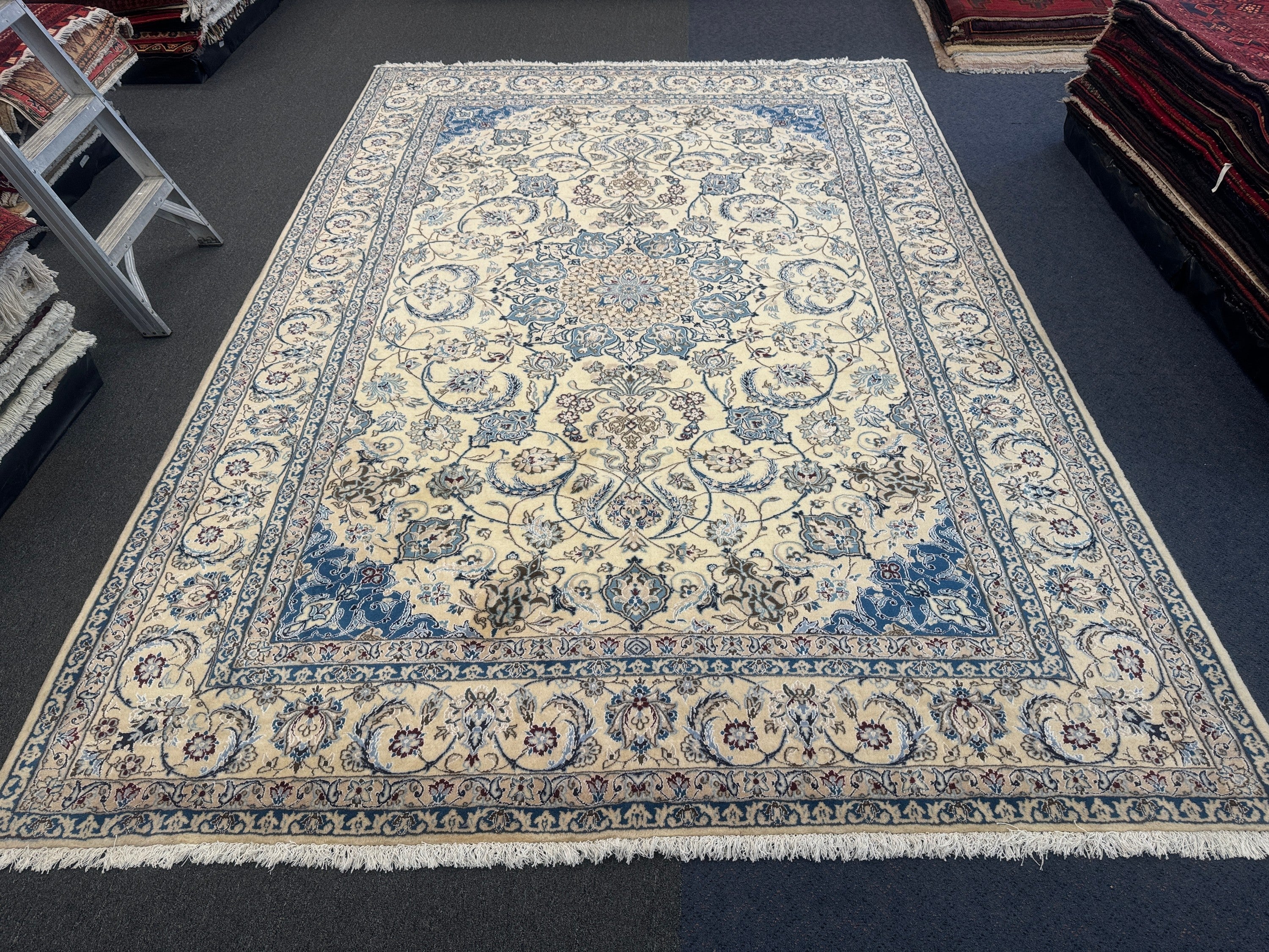 Nain Rug - 375 cm x 255 cm