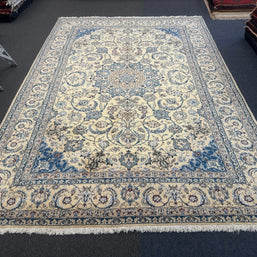 Nain Rug - 375 cm x 255 cm