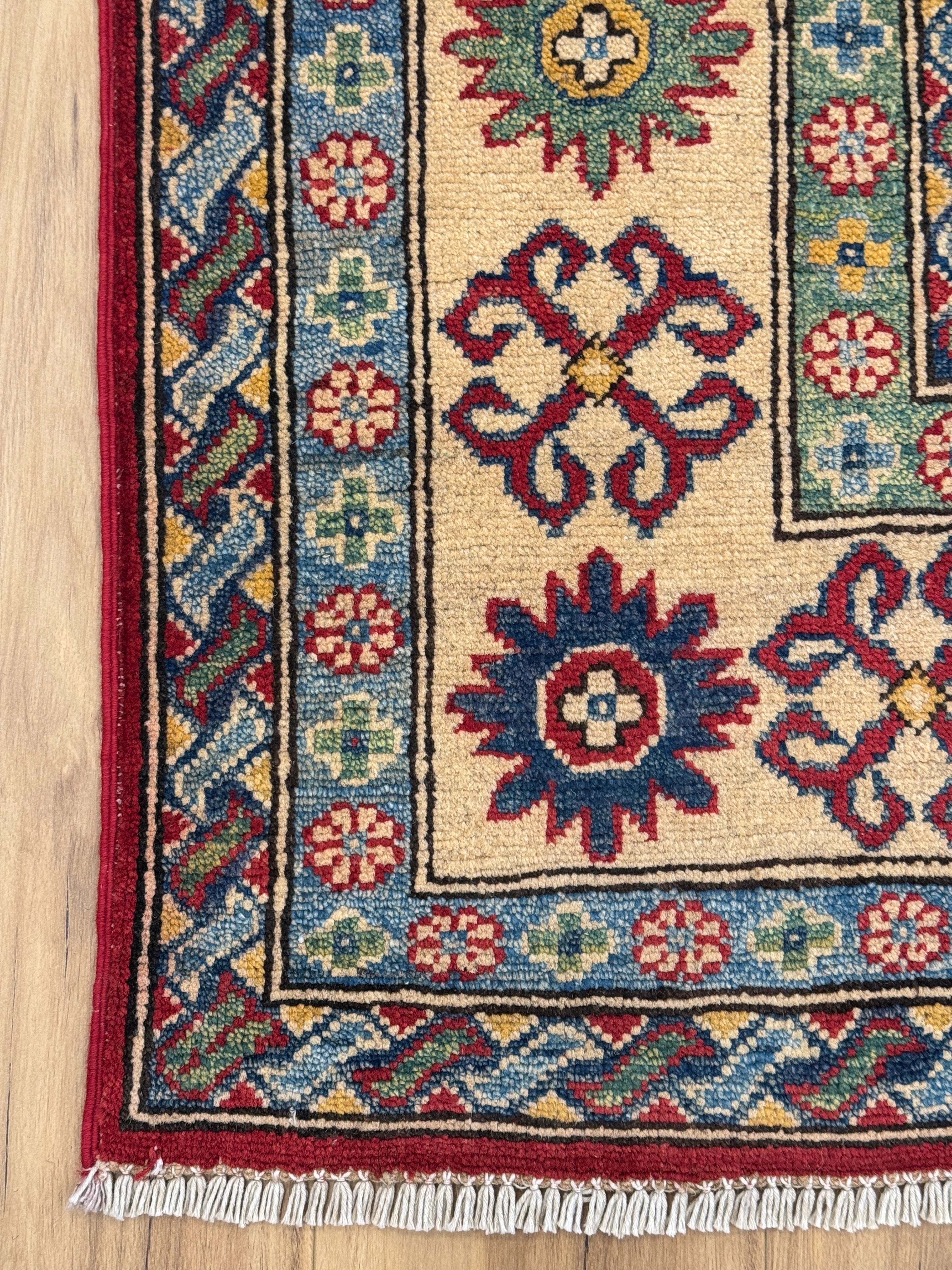 Kazak Rug - 285 cm x 200 cm
