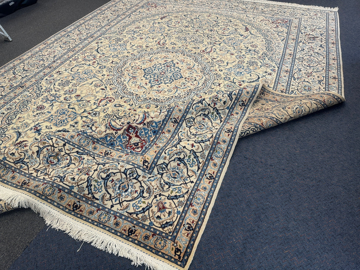 Nain Rug (Habibian) - 385 cm x 273 cm