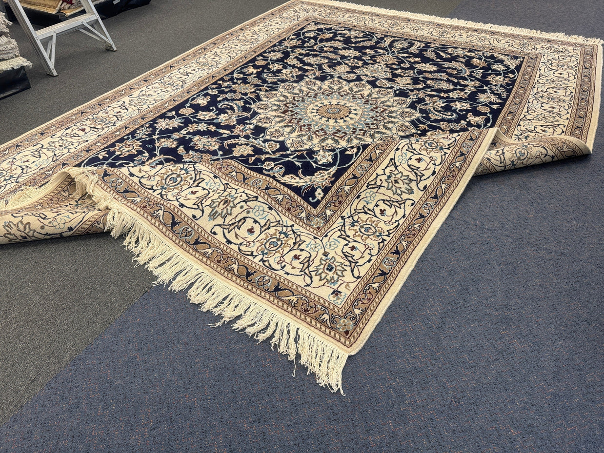 Nain Rug - 340 cm x 245 cm