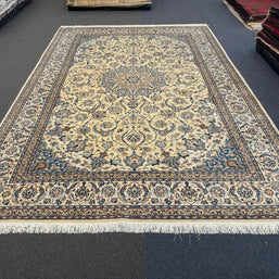 Nain Rug - 365 cm x 250 cm