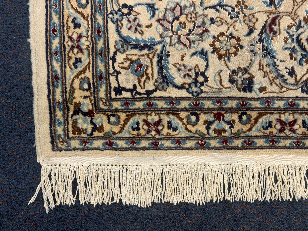 Nain Rug - 365 cm x 250 cm
