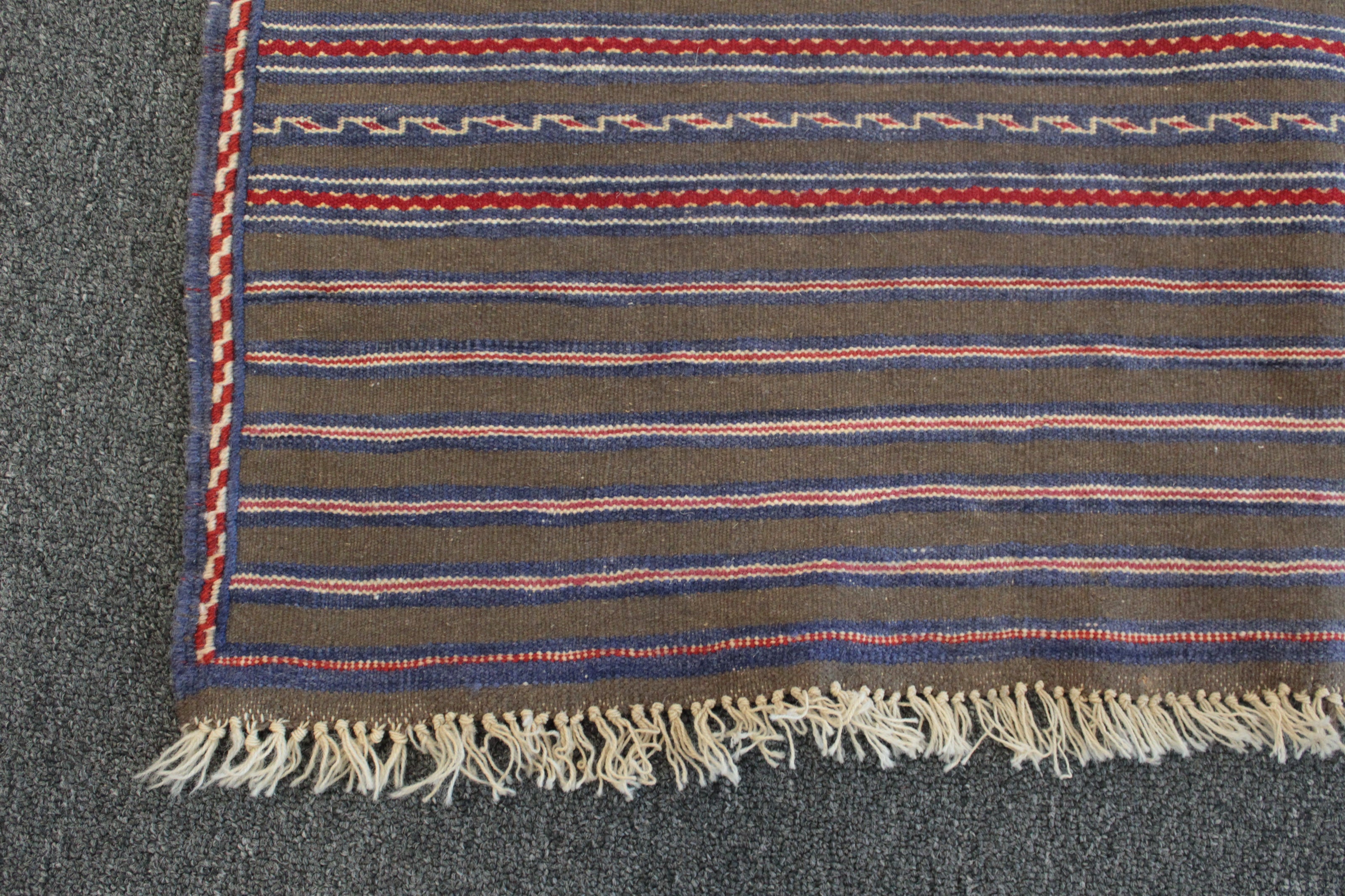 Beljik Kilim - 280 cm x 192 cm
