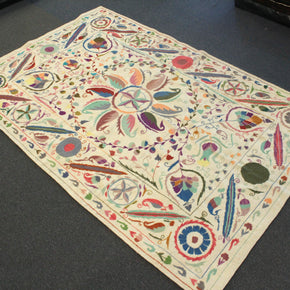 Suzani Kilim - 277 cm x 182 cm