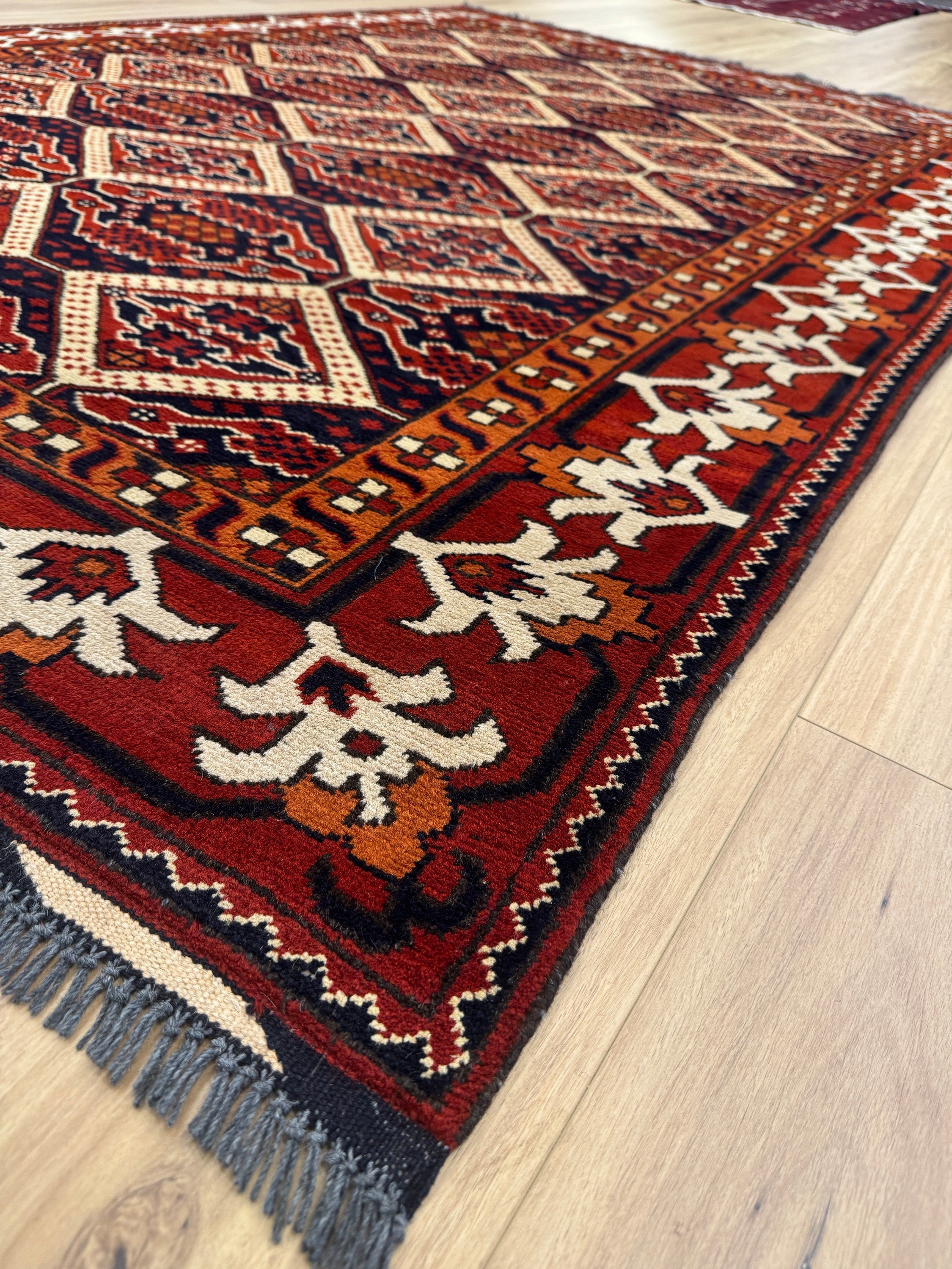 Karghai Rug - 236 cm x 161 cm